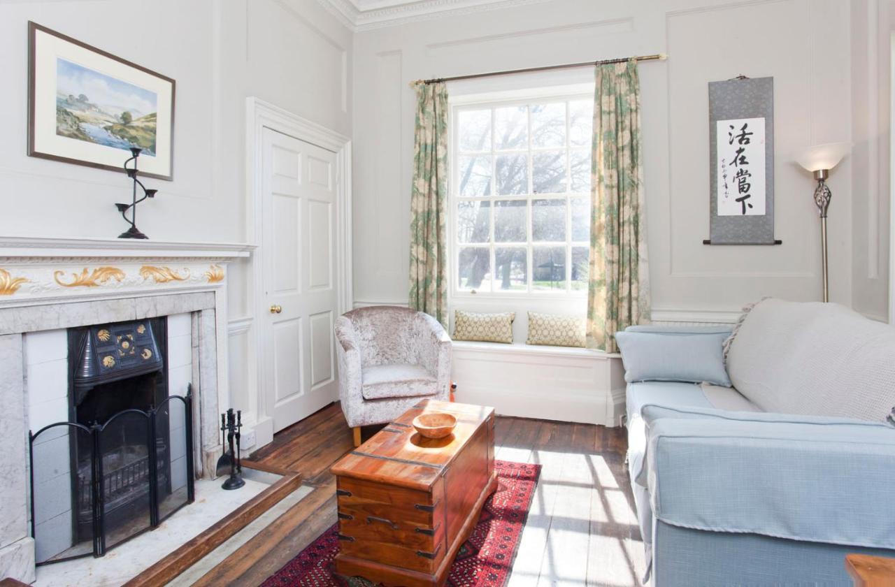 The Davey Tower, Medieval Riverside House Holiday home York