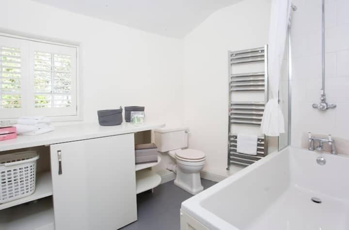 The Davey Tower, Medieval Riverside House Holiday home York